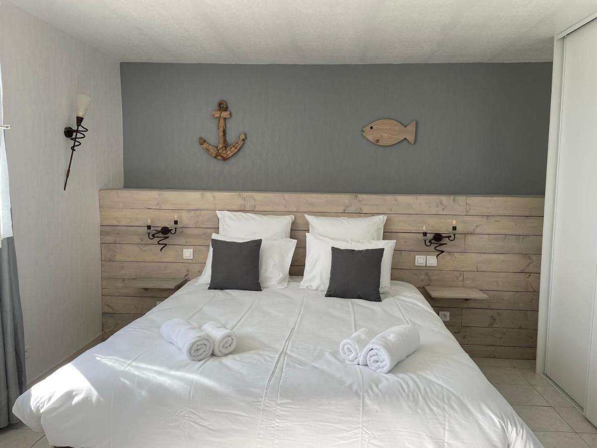 Les Trois Cedres Hotell Saint-Ouen-d'Aunis Eksteriør bilde