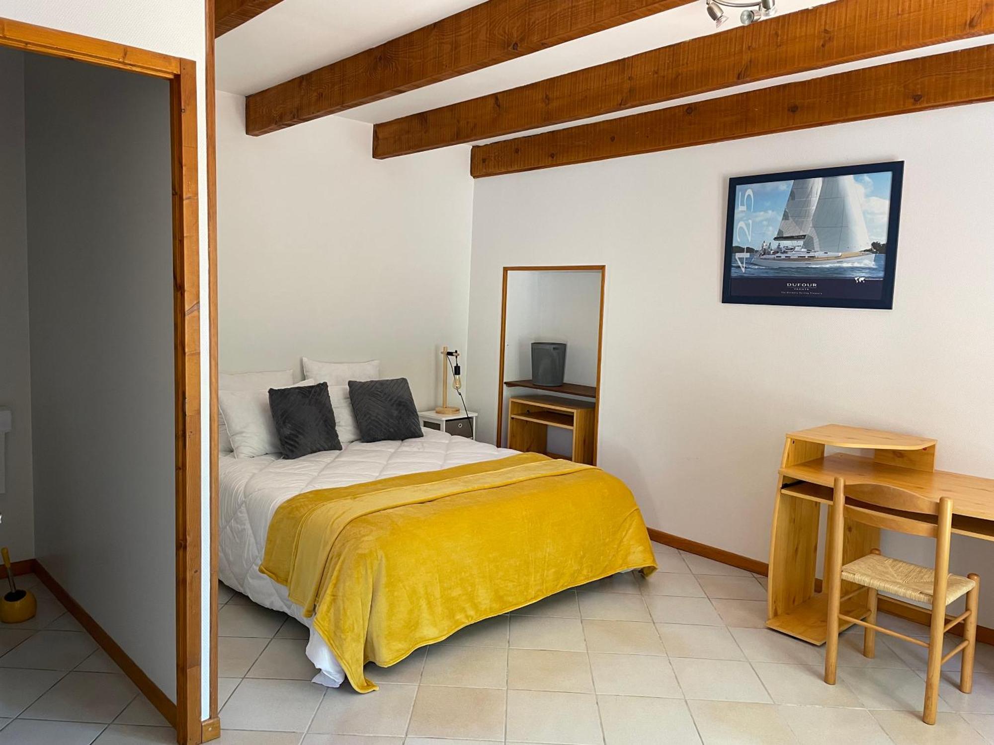 Les Trois Cedres Hotell Saint-Ouen-d'Aunis Rom bilde